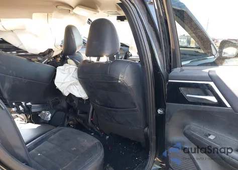 2024 Mitsubishi Outlander Se 2.5 2Wd из США, поврежденный, VIN JA4J3VA86RZ046853